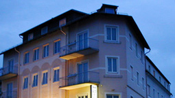 قیمت و رزرو هتل در کلاگنفورت اتریش و دریافت واچر