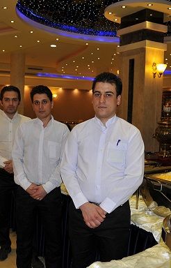 کارمندان رستوران هتل منجی مشهد