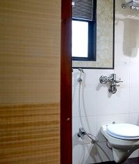 سرویس بهداشتی هتل آپارتمان امرالد بمبئی