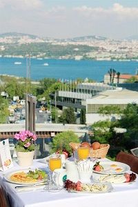 تراس هتل پوینت تقسیم استانبول