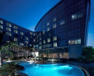 استخر هتل هایت رجنسی بمبئی