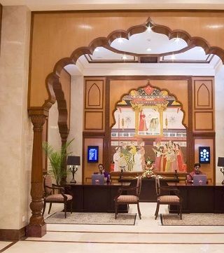 پذیرش هتل آواری در پاکستان