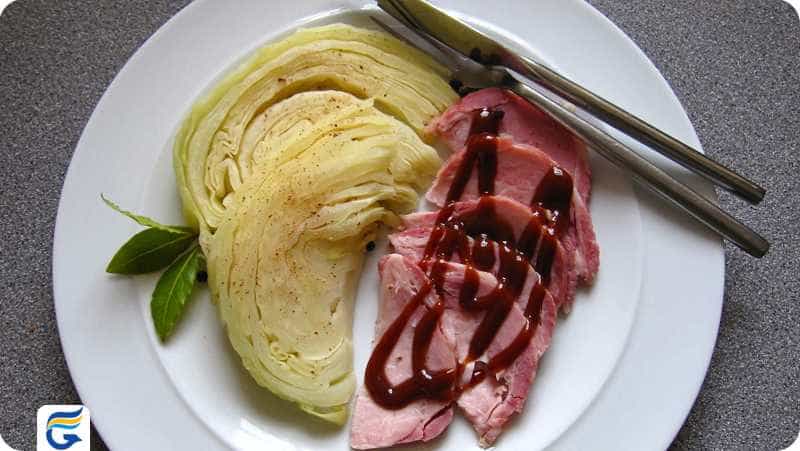 Boiled bacon and cabbage بیکن و کلن آب پز شده