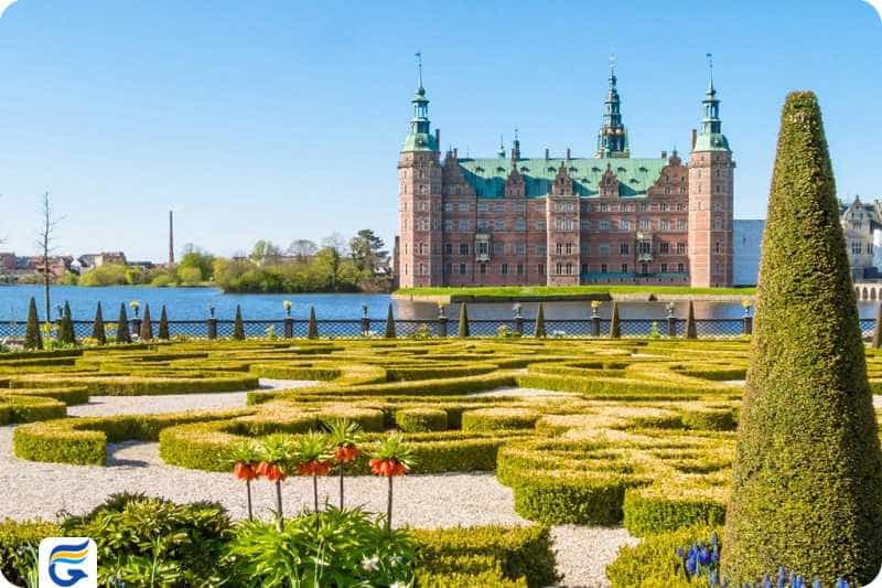 Frederiksborg Castle قلعه فردریکسبورگ