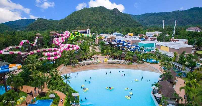 پارک آبی دنیای منظره Scenical World waterpark