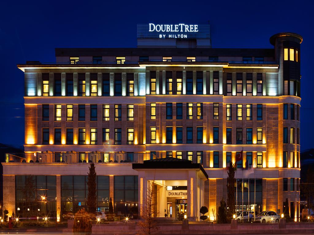 رزرو آنلاین هتل در وان - هتل دابل تری بای هیلتون وان DoubleTree by Hilton Hotel