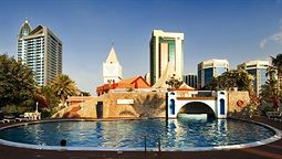 قیمت و رزرو هتل در شارجه امارات و دریافت واچر