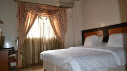 قیمت و رزرو هتل در یائونده کامرون و دریافت واچر
